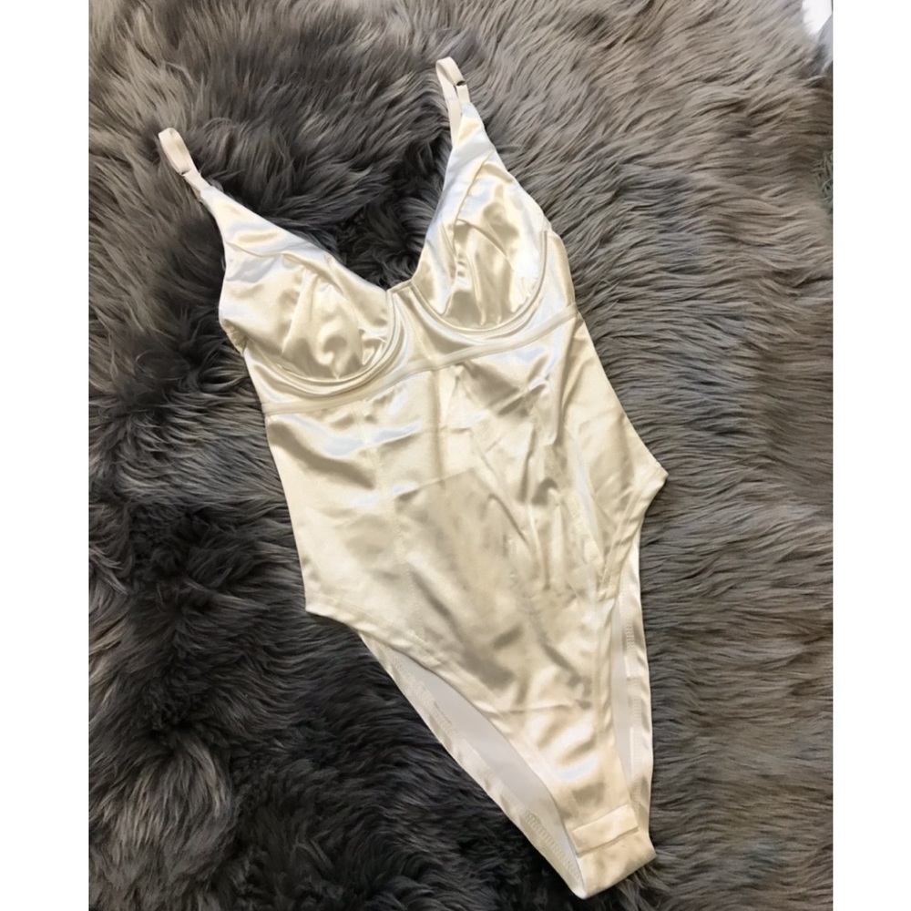 beautiful vintage white satin teddy sz M